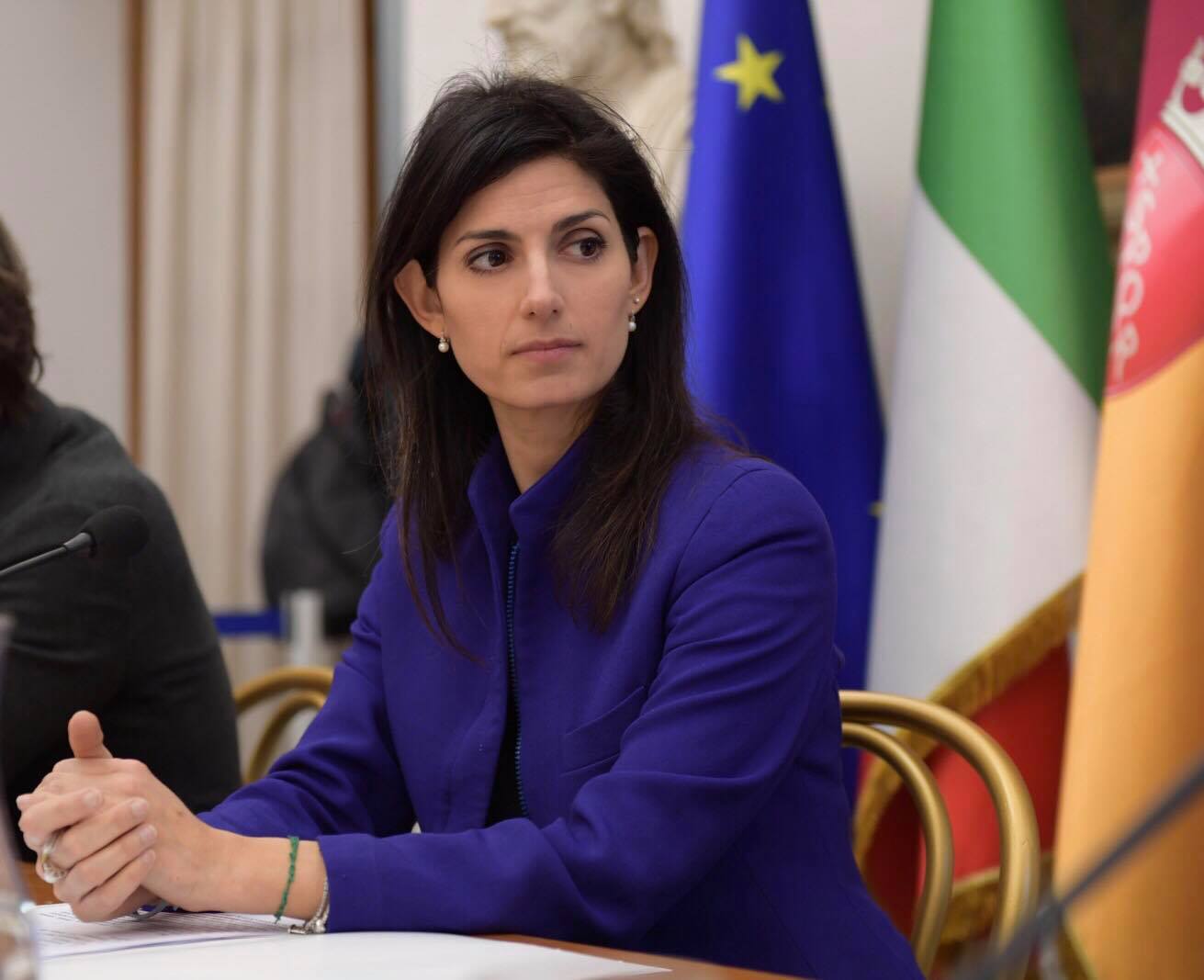 I grilli di Grillo per difendere Virginia Raggi - Policy Maker