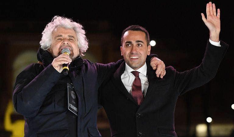 I destini di Conte e Di Maio appesi alle gag del comico Grillo