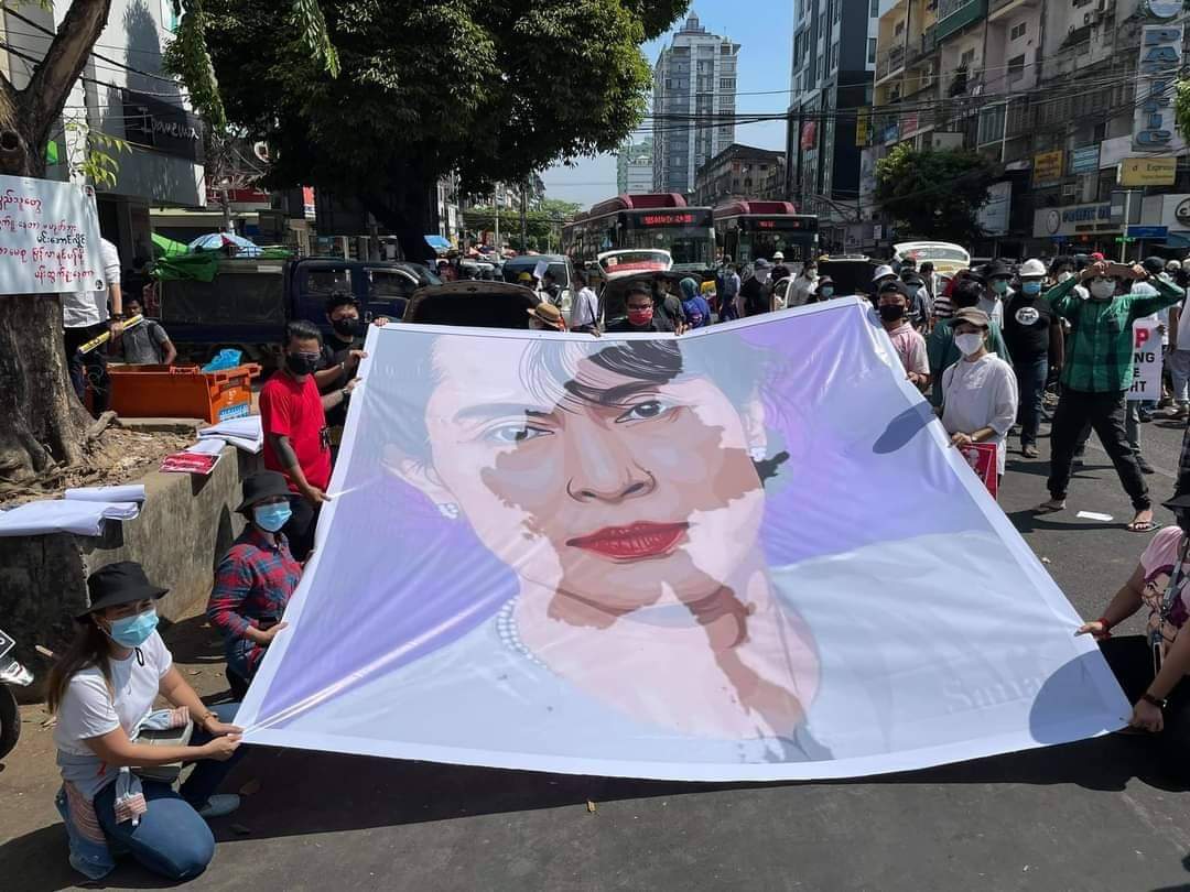 manifestanti Myanmar