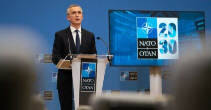 Escalation più vicina, la Nato avverte Mosca e la guerra “sale di livello”