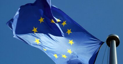 Bandiera europea e i simboli religiosi: cosa c’è di vero?