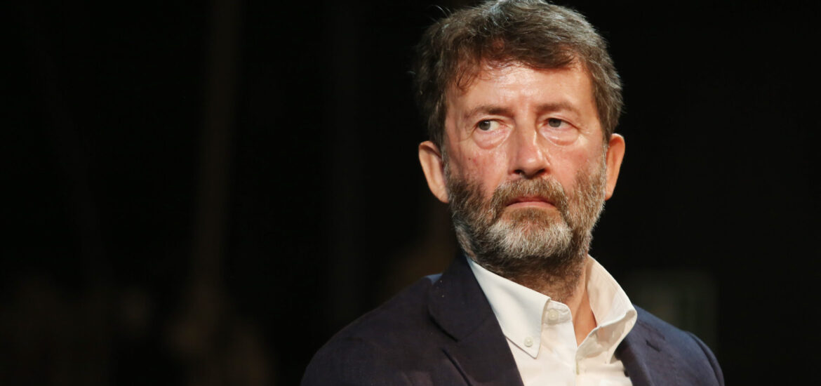 L'ex ministro della Cultura sceglie Schlein