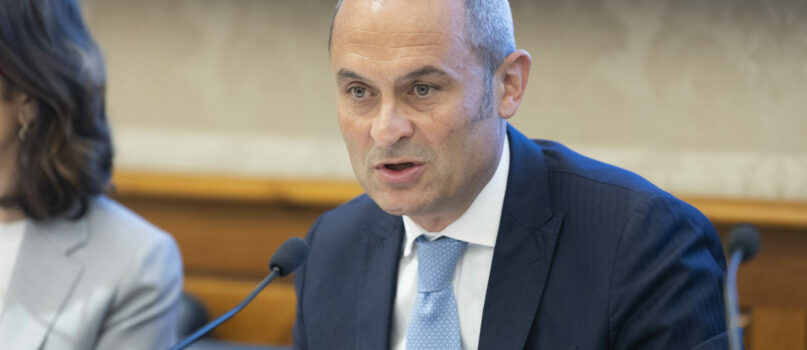 ENRICO COSTA AZIONE CASO APOSTOLICO