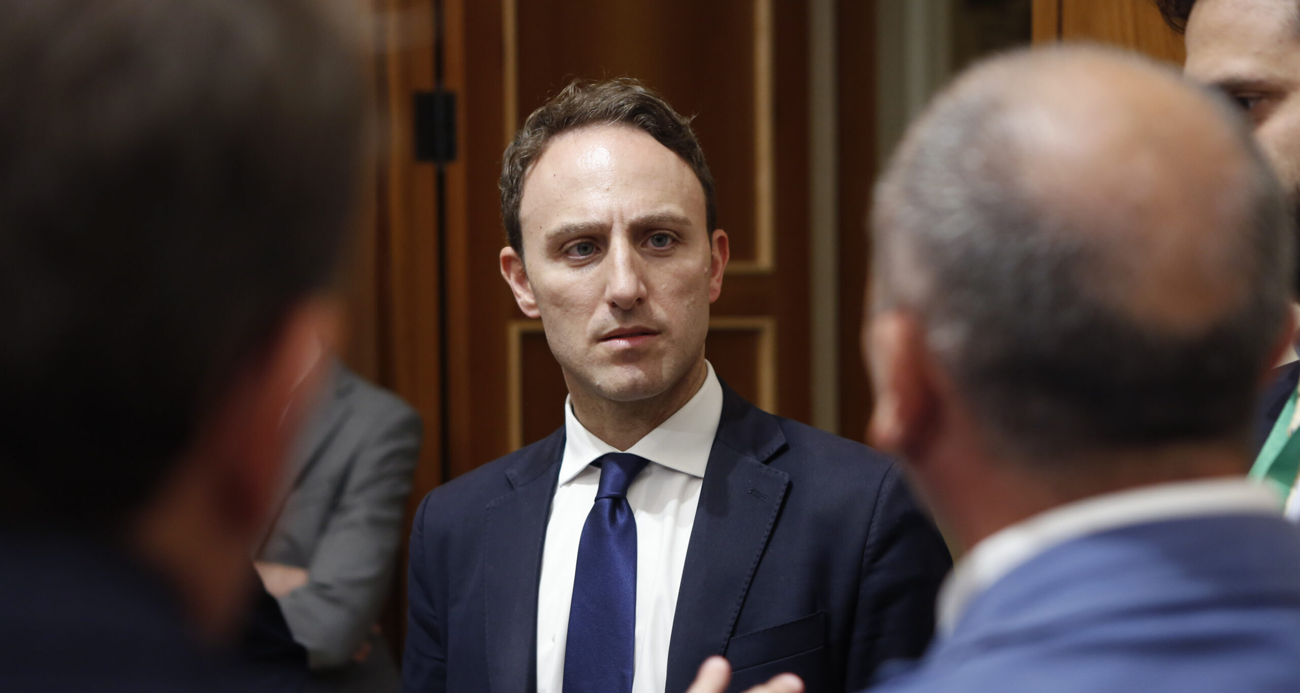 Chi guida il Pd campano? La trincea contro De Luca Jr. blocca Fico