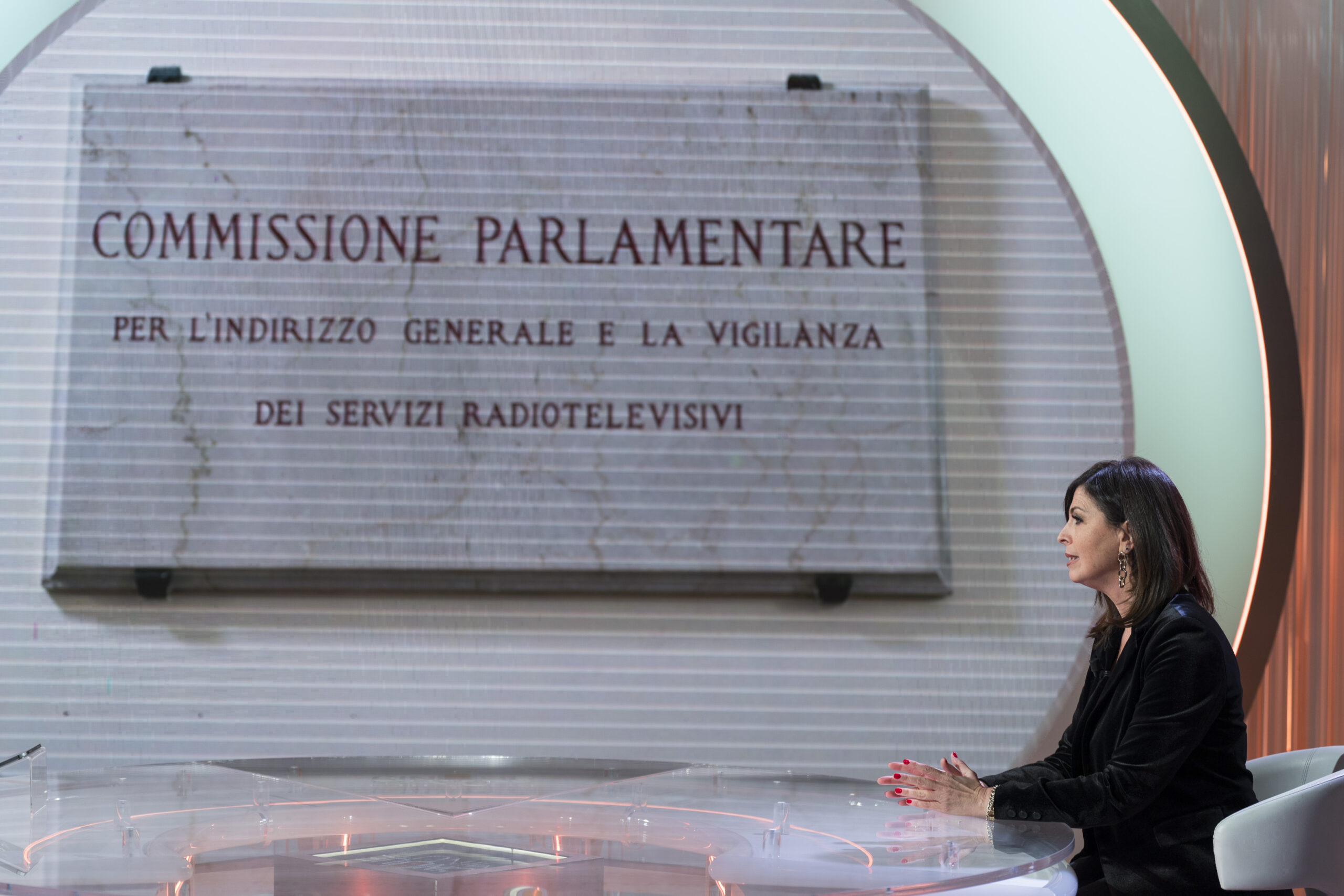 Fuga dalla vigilanza Rai: si dimettono tutti i consiglieri. Ecco perché