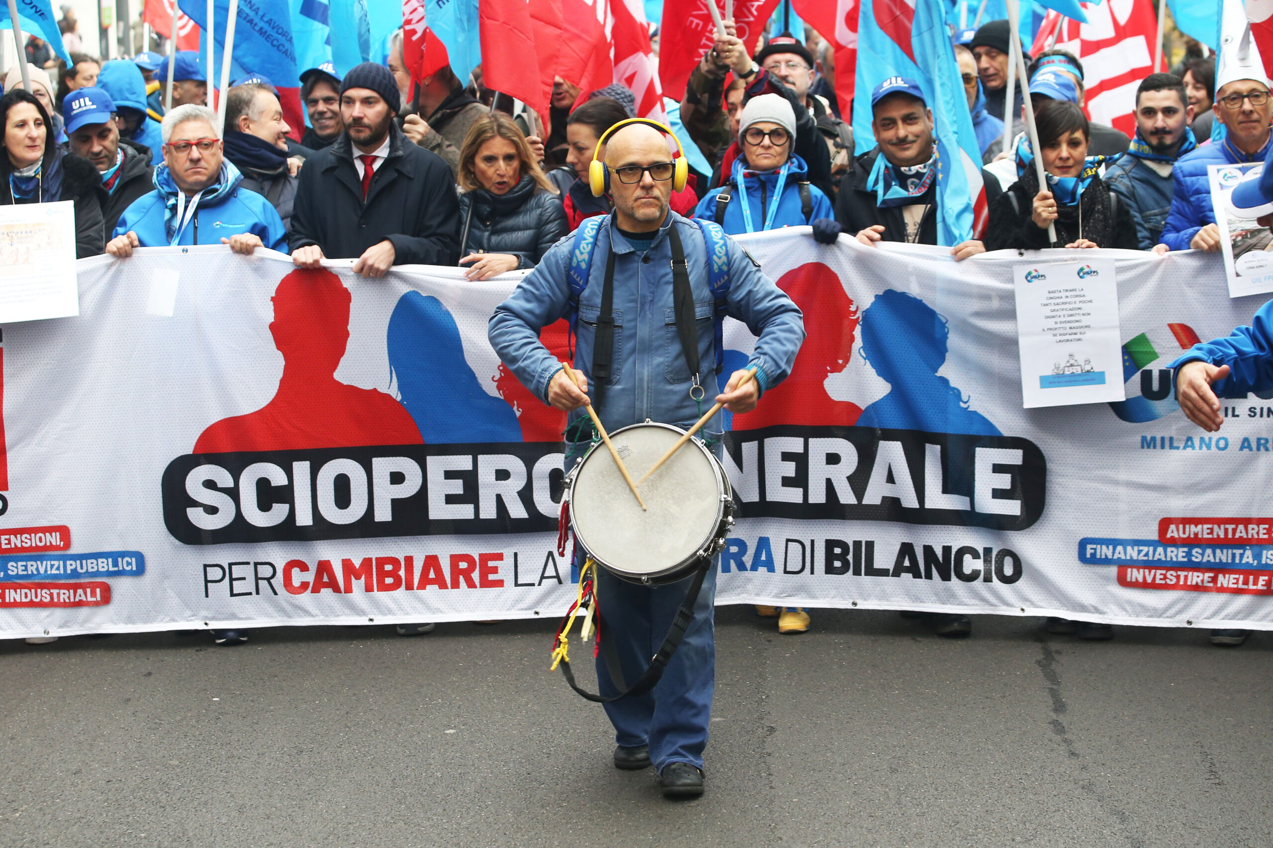 Lo sciopero è generale ma i sindacati sono divisi
