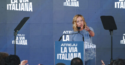 Dalla ruspa di Salvini siamo arrivati alla “motosega” di Meloni