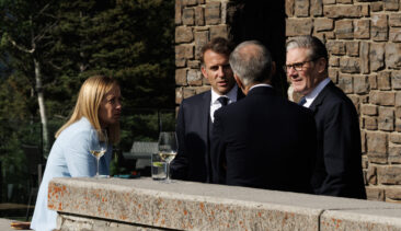 Meloni vola a Parigi: ecco cosa si discuterà al vertice con Macron, Starmer e Merz su Hormuz