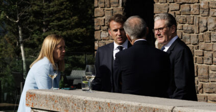 Meloni vola a Parigi: ecco cosa si discuterà al vertice con Macron, Starmer e Merz su Hormuz