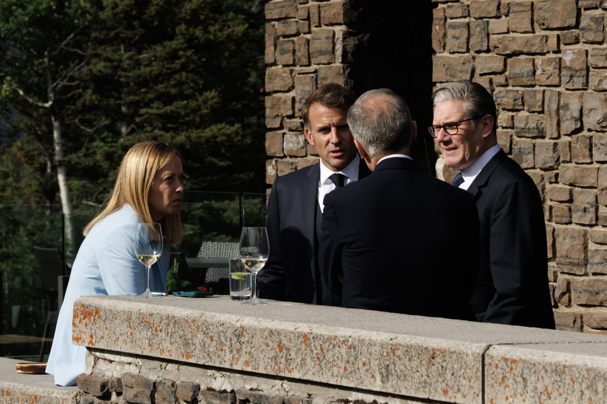 Meloni vola a Parigi: ecco cosa si discuterà al vertice con Macron, Starmer e Merz su Hormuz