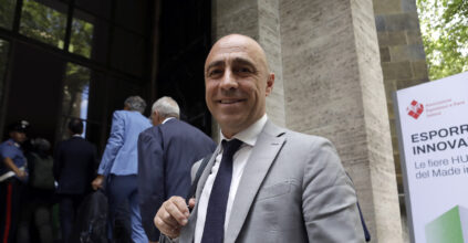 Taranto ha ancora un sindaco, Bitetti ritira le dimissioni e va al MIMIT per l’ex Ilva