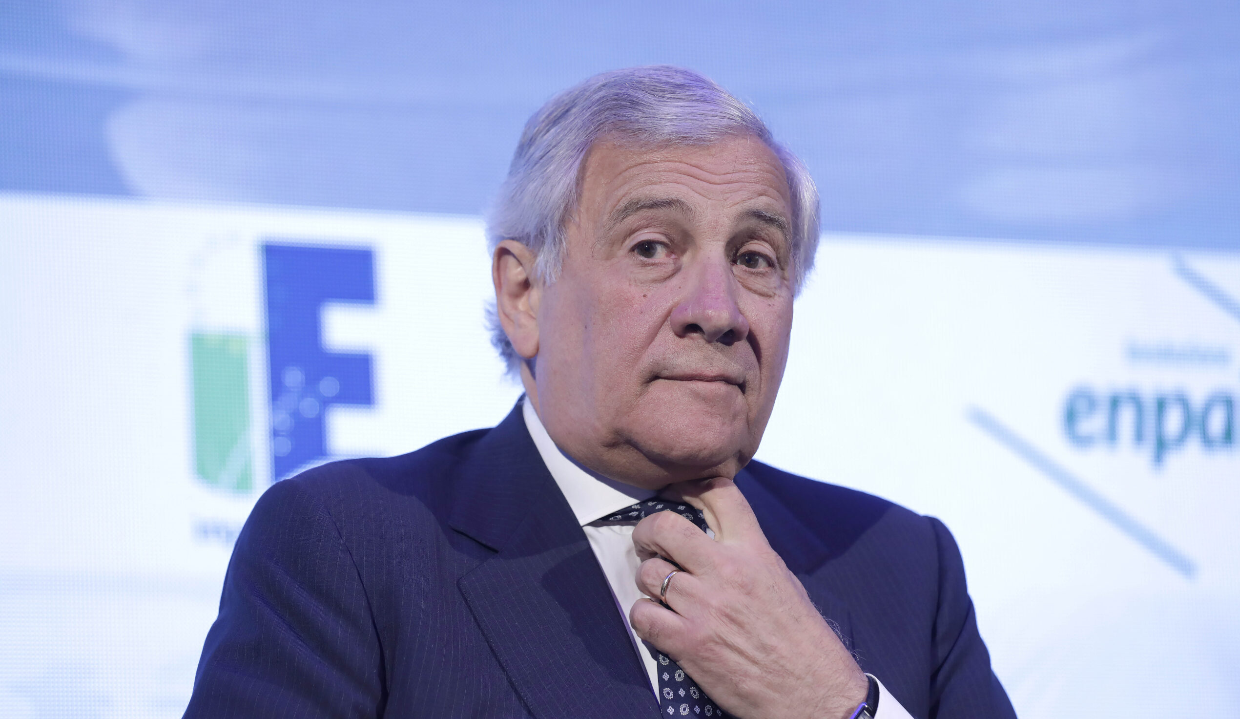 Di chi è la colpa del flop dell’organizzazione dell’Ukraine Recovery Conference? Le ultime dal viale della Lobby