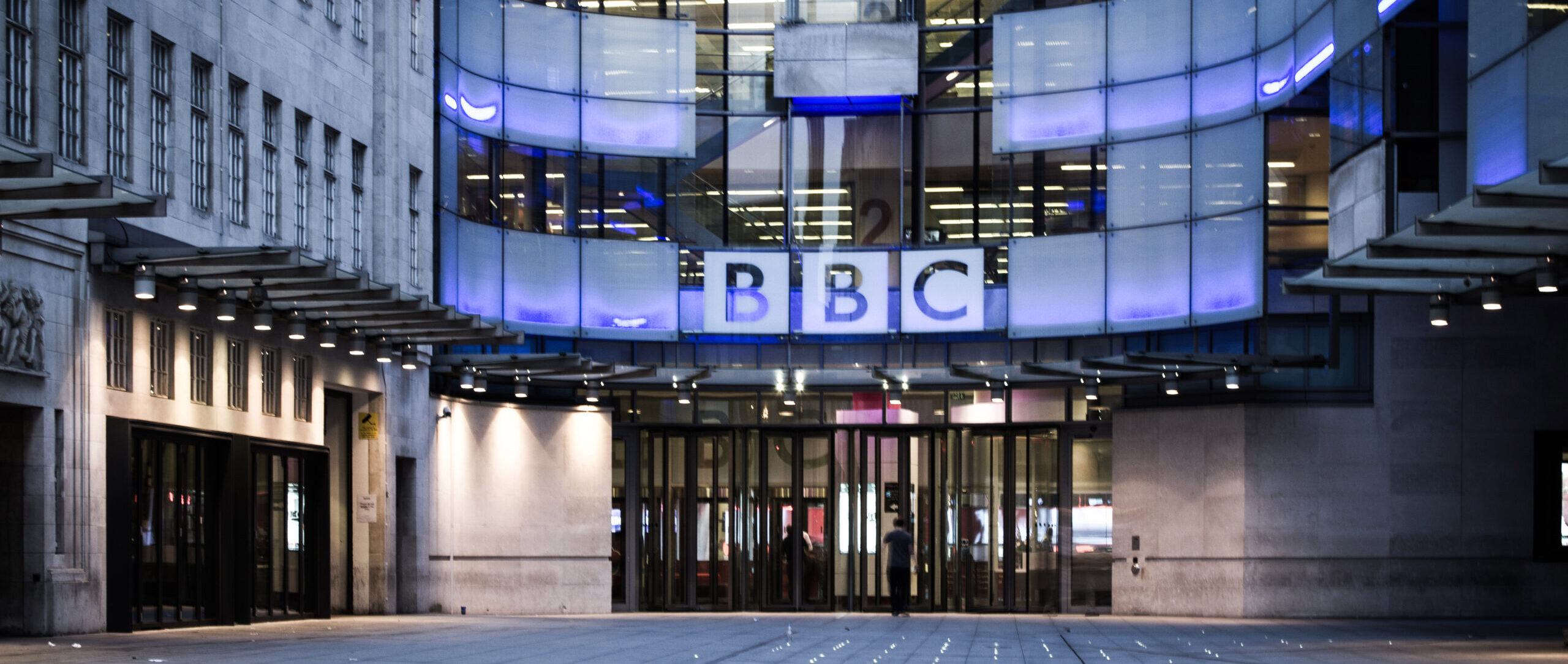 BBC-Trump, chi sono il dg Tim Davie e la direttrice Deborah Turness e perché si sono dimessi