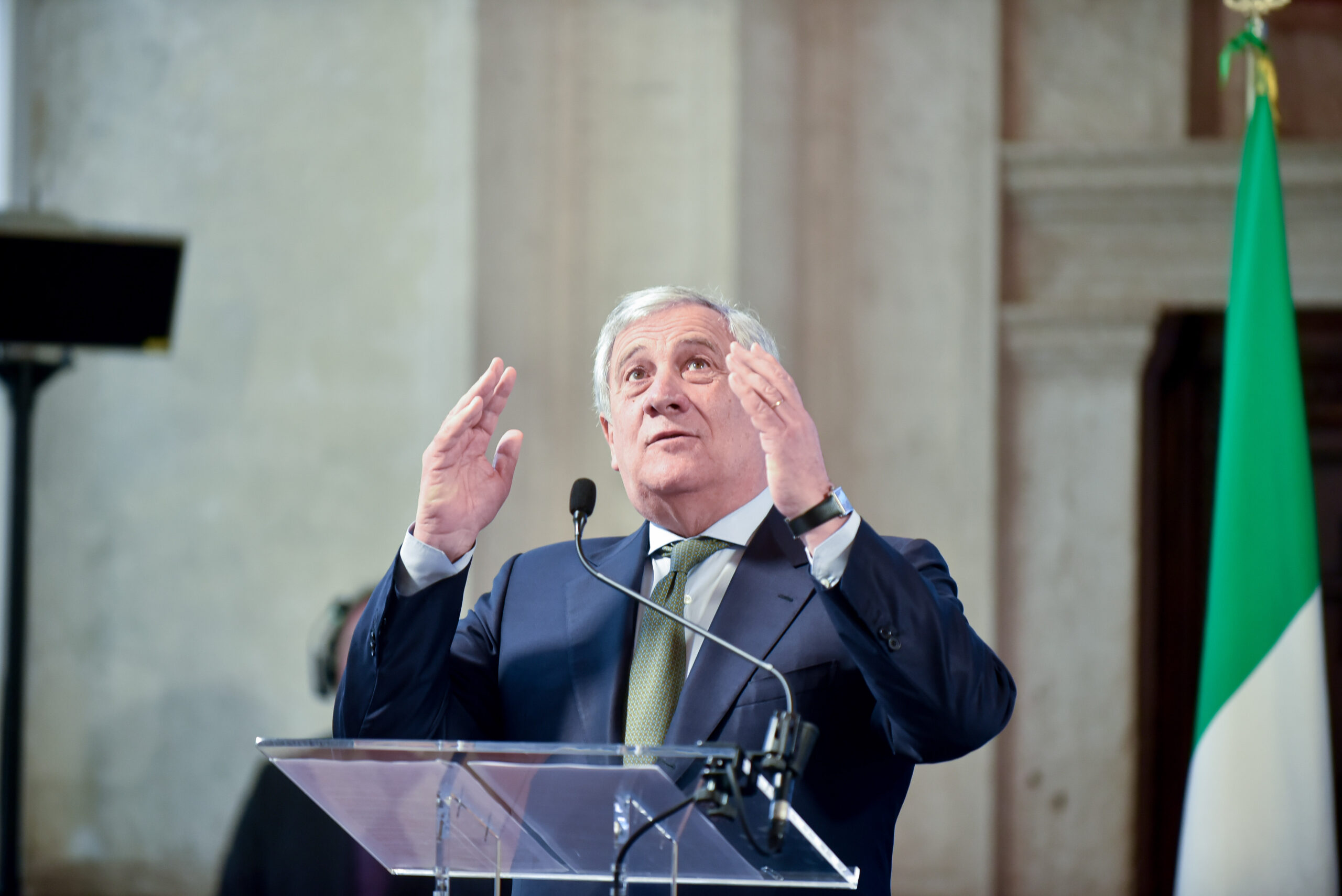 Dall’arresto di Cecilia Sala alla tragedia di Crans Montana: il lungo anno di Antonio Tajani