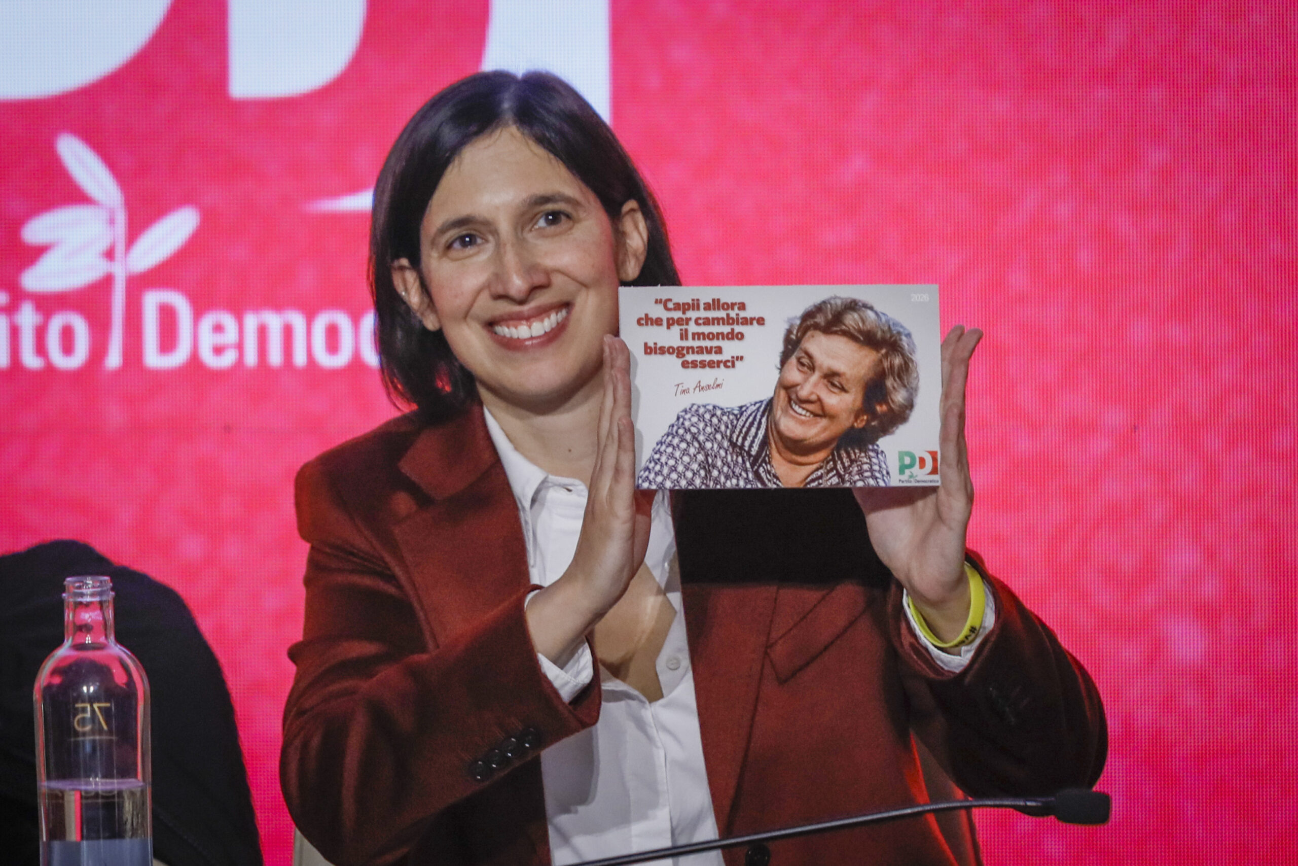 Com’è andata l’assemblea del Pd in contemporanea con Atreju