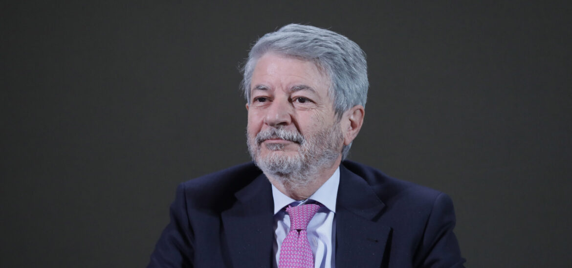 Antonio Naddeo presidente Aran - firma dei contratti statali