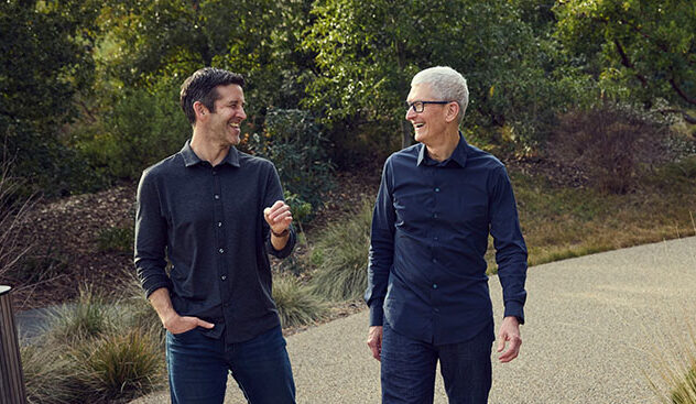 John Ternus e Tim Cook