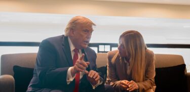 scontro politico Trump - Meloni