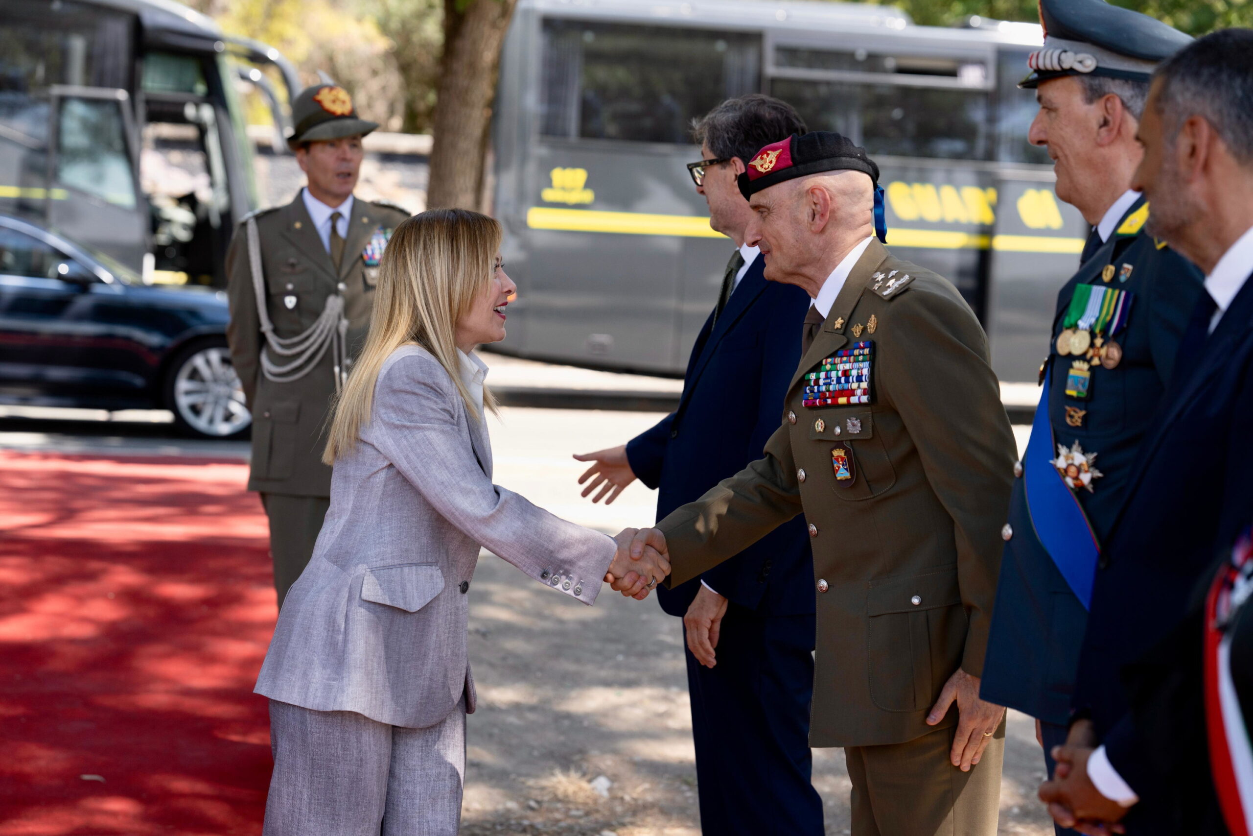 Giorgia Meloni aiuti SAFE