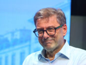 L’ultima manovra di Giorgetti: flat tax, pensione a 64 anni e banche