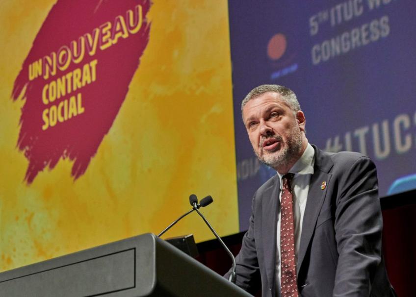 Un italiano alla guida del sindacato mondiale: chi è Luca Visentini, nuovo segretario Ituc