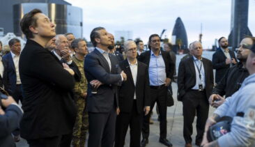 ARSENAL OF FREEDOM TOUR DI HEGSETH CON MUSK ALLA STARBASE