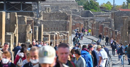 Overtourism, cosa è e cosa ci dice il rapporto delle Nazioni Unite
