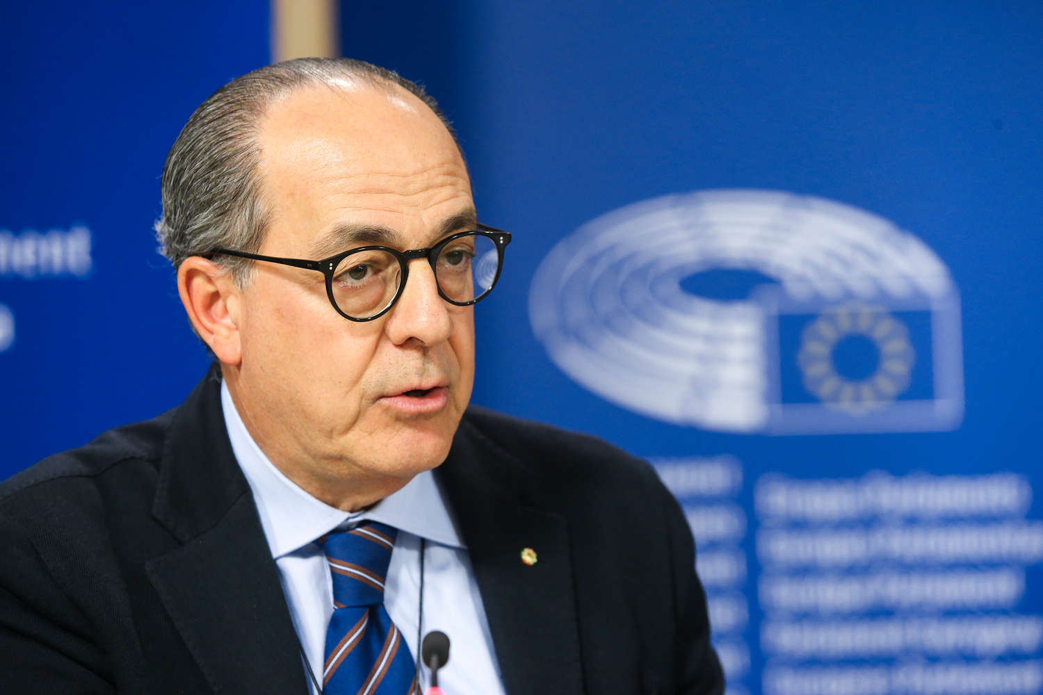 De Castro (Pd) non si ricandiderà alle europee. Ecco perchè
