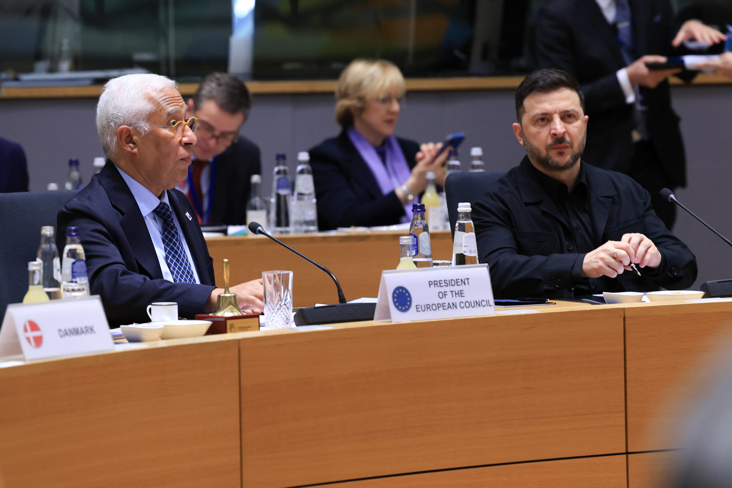 Salta il piano sugli asset russi, sì a 90 miliardi per Kiev: com’è andato il Consiglio europeo