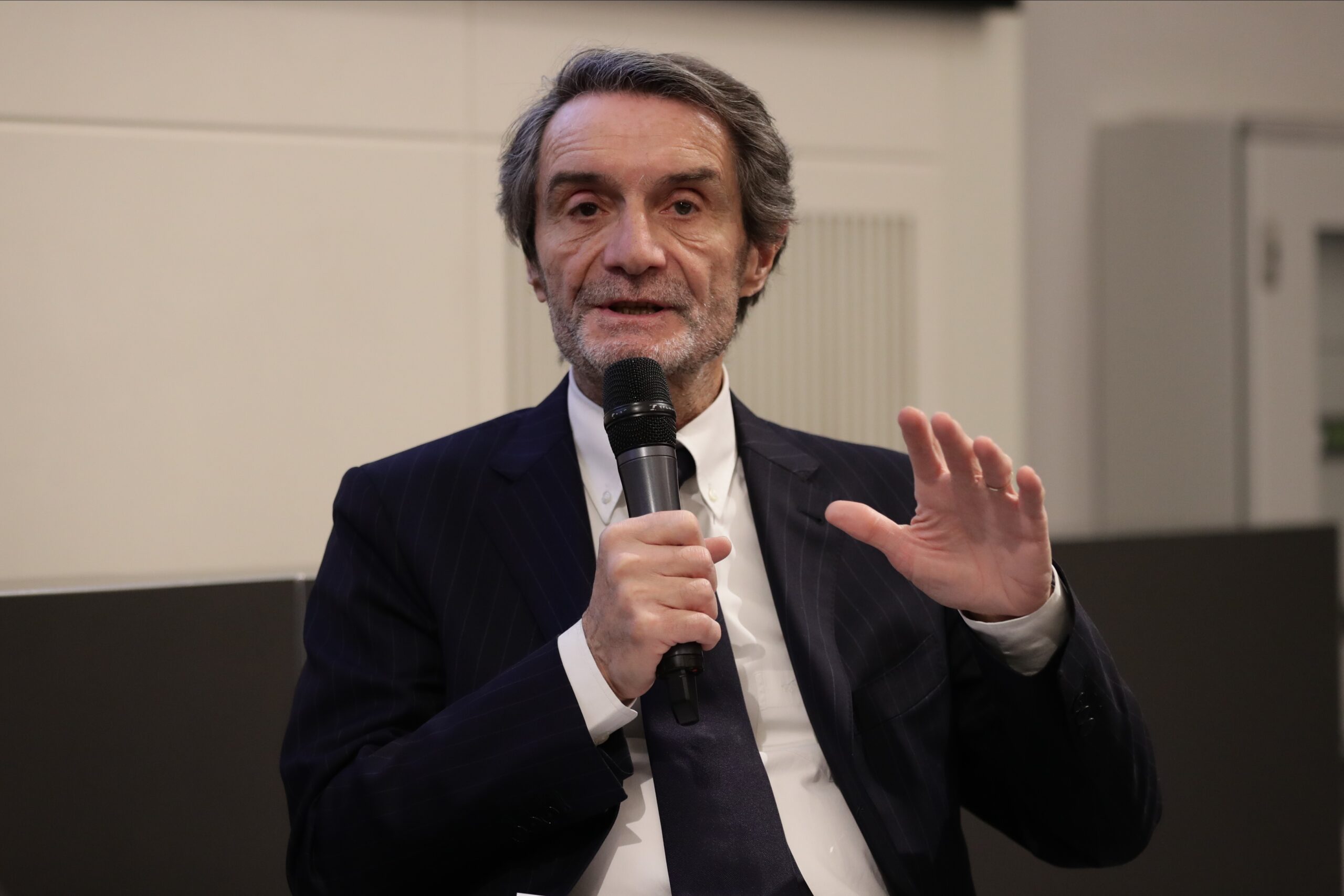 attilio fontana confermato governatore lombardia
