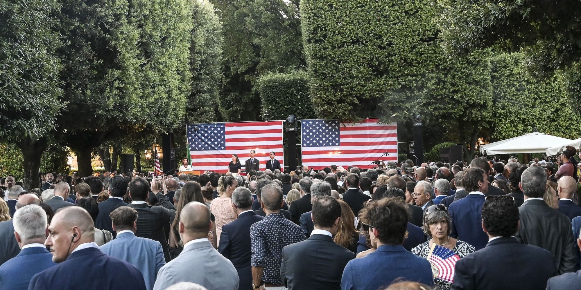 Chi ci sarà (e chi no) al party di Villa Taverna per l’Indipendence Day
