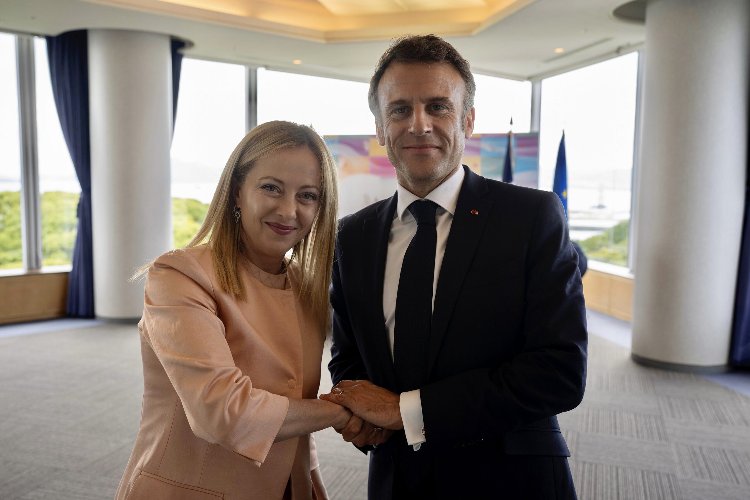 macron vede meloni ma tifa riad per expo2030