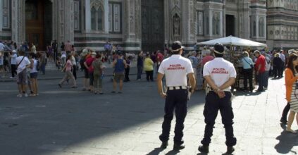 Via i “balordi” dai centri città, piano Salvini parte da Bologna e Firenze
