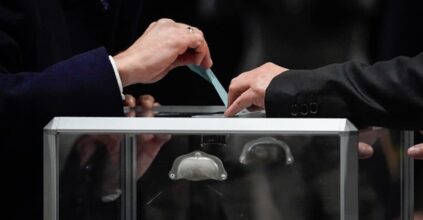 No, in Francia non si sta giocando la partita di Putin