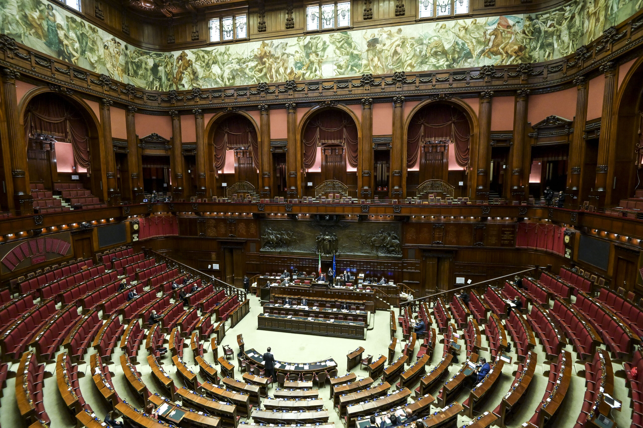 primo confronto in aula meloni schlein