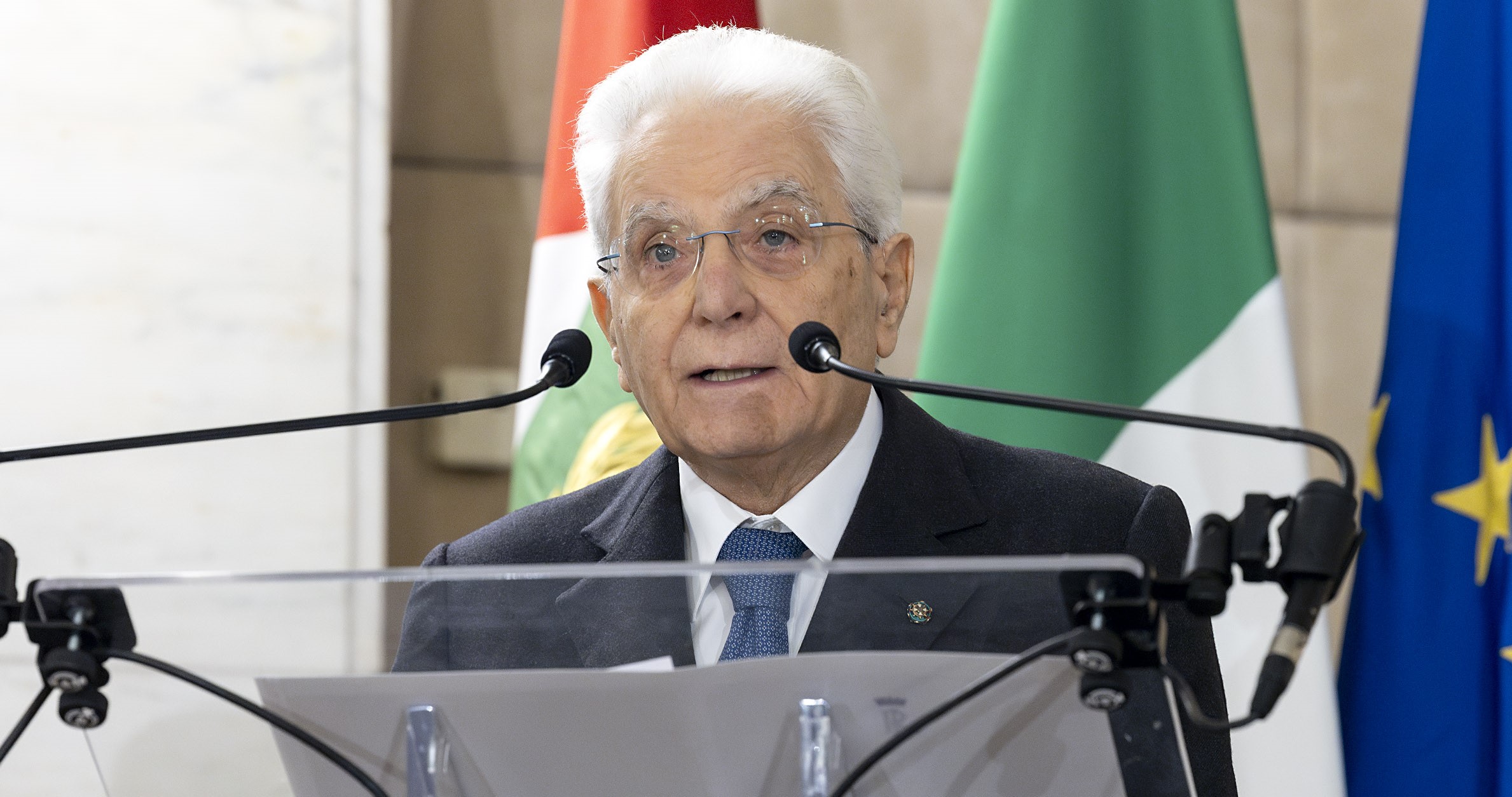 Mattarella auguri